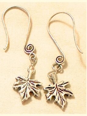 Handmade Stainless Steel Hook Oak Leaf Dangle Earrings Silver Tone Nature Autumn